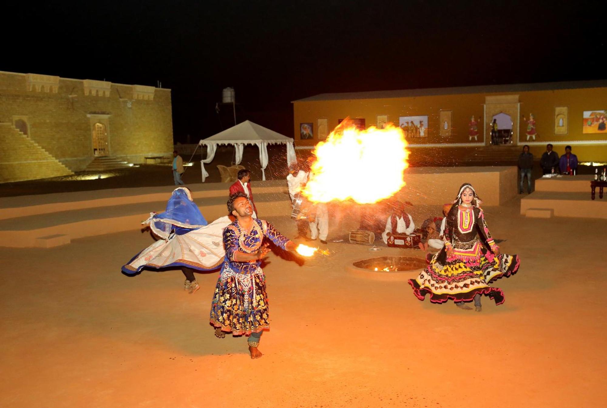 Hotel Exotic Luxury Camps à Jaisalmer Extérieur photo